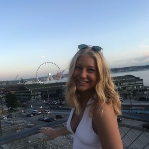 Meet your Posher, Olivia